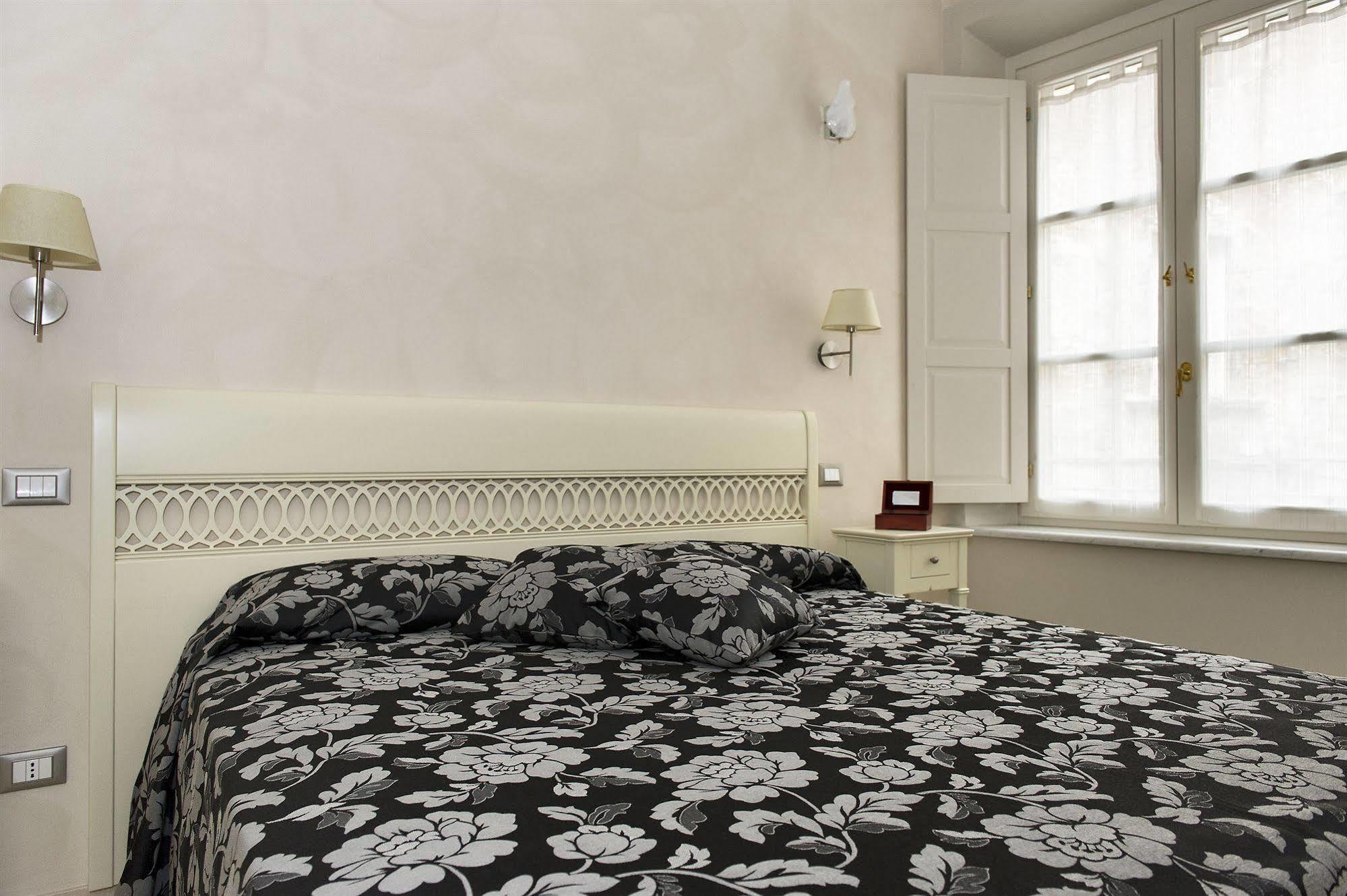 Relais Dei Mercanti And Bed & Breakfast Pisa